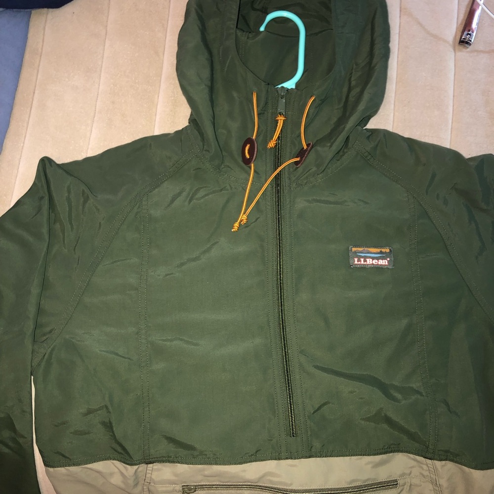 New hooded LL Bean windbreaker. Half zip
